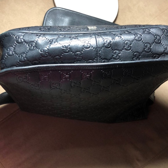 GUCCI Guccissima Messenger Bag - Picture 15 of 16